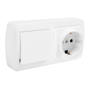 BASE FIJA 2P+T 16A 250V + CONMUTADOR/INTERRUPTOR 10AX 250V SUPERFICIE MURAL 148 x 72 x 42 mm
